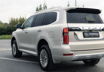 Подержанный автомобиль Tank 500 2023 года (10 фото)