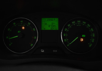 Подержанный автомобиль Skoda Fabia Hatchback 2012 года (20 фото)