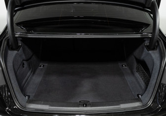Подержанный автомобиль Audi A6 Sedan 2014 года (21 фото)