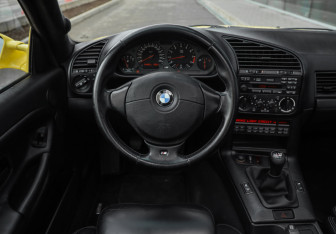 Подержанный автомобиль BMW M3 Coupe 1994 года (15 фото)