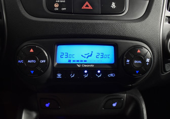 Подержанный автомобиль Hyundai ix35 2014 года (16 фото)