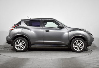 Подержанный автомобиль Nissan Juke 2014 года (4 фото)