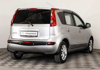 Подержанный автомобиль Nissan Note 2006 года (5 фото)