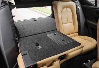 Подержанный автомобиль Volvo XC40 2021 года (32 фото)