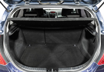 Подержанный автомобиль Kia Ceed Hatchback 2011 года (17 фото)