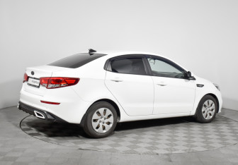Подержанный автомобиль Kia Rio Sedan 2015 года (5 фото)