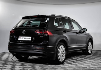 Подержанный автомобиль Volkswagen Tiguan 2019 года (5 фото)