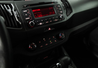 Подержанный автомобиль Kia Sportage 2013 года (15 фото)