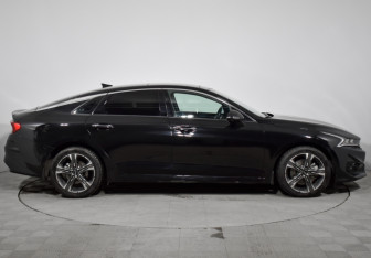 Подержанный автомобиль Kia K5 2020 года (4 фото)