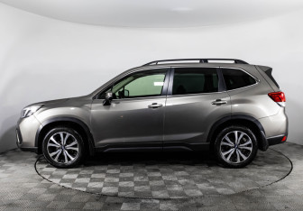 Подержанный автомобиль Subaru Forester Suv 2021 года (9 фото)
