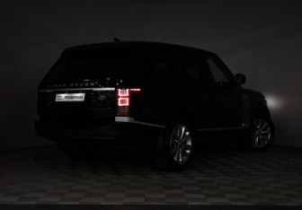 Подержанный автомобиль Land Rover Range Rover 2017 года (36 фото)