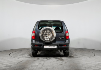 Подержанный автомобиль Chevrolet Niva 2020 года (6 фото)