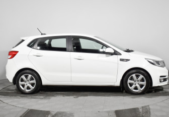 Подержанный автомобиль Kia Rio Hatchback 2017 года (4 фото)