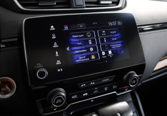 Подержанный автомобиль Honda CR-V 2017 года (17 фото)