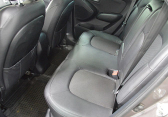 Подержанный автомобиль Hyundai ix35 2015 года (11 фото)