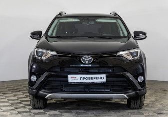 Подержанный автомобиль Toyota RAV4 2016 года (2 фото)