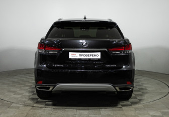 Подержанный автомобиль Lexus RX 2021 года (6 фото)