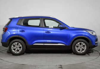 Подержанный автомобиль Chery Tiggo 4 2021 года (4 фото)