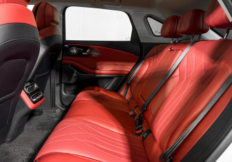 Подержанный автомобиль Exeed RX 2023 года (13 фото)