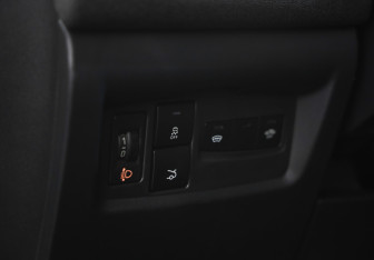 Подержанный автомобиль Citroen C4 Sedan 2013 года (17 фото)