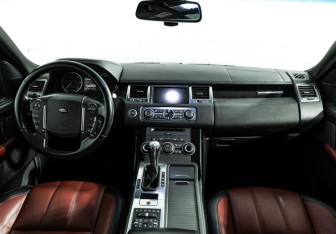 Подержанный автомобиль Land Rover Range Rover Sport 2012 года (13 фото)