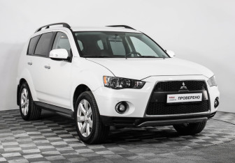 Подержанный автомобиль Mitsubishi Outlander 2010 года (3 фото)