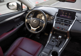 Подержанный автомобиль Lexus NX 2018 года (9 фото)