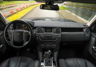 Подержанный автомобиль Land Rover Discovery 2009 года (11 фото)