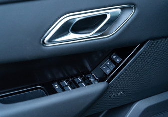 Новый Land Rover Range Rover Velar 2025 (14 фото)