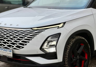 Подержанный автомобиль Omoda C5 2023 года (8 фото)