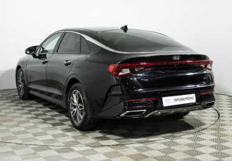 Подержанный автомобиль Kia K5 2021 года (7 фото)