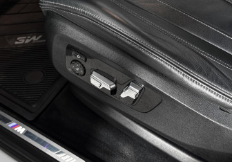 Подержанный автомобиль BMW X5 2021 года (11 фото)