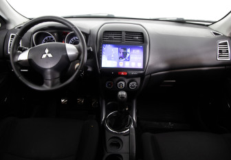Подержанный автомобиль Mitsubishi ASX 2012 года (9 фото)