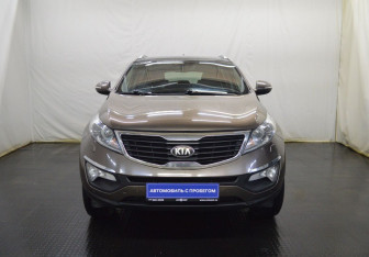 Подержанный автомобиль Kia Sportage 2013 года (2 фото)