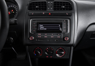 Подержанный автомобиль Volkswagen Polo Sedan 2017 года (17 фото)