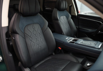 Подержанный автомобиль Voyah Free 2023 года (30 фото)