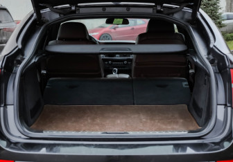 Подержанный автомобиль BMW X6 2013 года (4 фото)