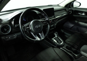 Подержанный автомобиль Kia Cerato Sedan 2020 года (11 фото)