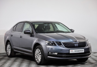 Подержанный автомобиль Skoda Octavia Liftback 2020 года (3 фото)