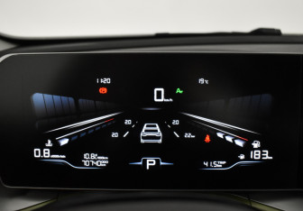 Подержанный автомобиль Geely Coolray 2023 года (19 фото)