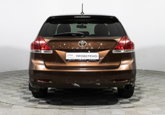Подержанный автомобиль Toyota Venza 2011 года (6 фото)