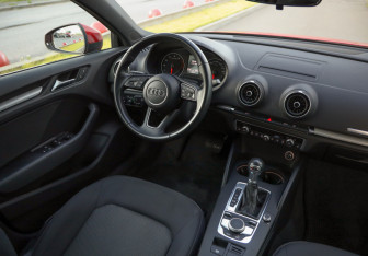 Подержанный автомобиль Audi A3 Sedan 2019 года (10 фото)
