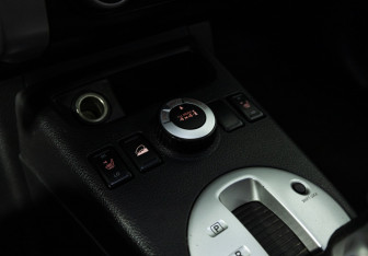 Подержанный автомобиль Nissan X-Trail 2011 года (19 фото)