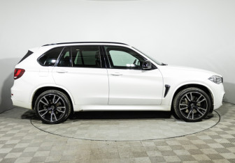 Подержанный автомобиль BMW X5 2017 года (4 фото)