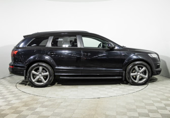 Подержанный автомобиль Audi Q7 2014 года (4 фото)