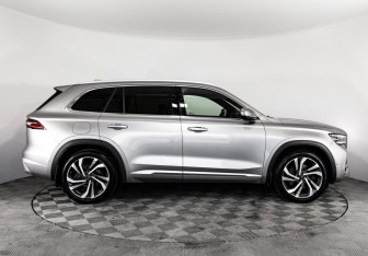 Подержанный автомобиль Geely Monjaro 2023 года (4 фото)