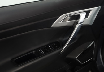 Подержанный автомобиль Geely Atlas 2019 года (21 фото)