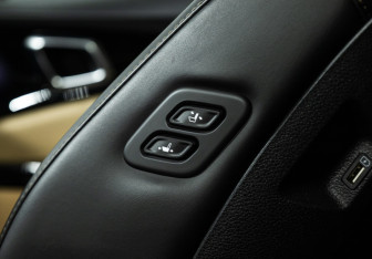 Подержанный автомобиль Kia Carnival 2021 года (32 фото)