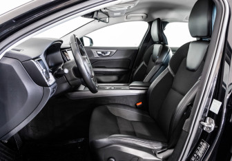 Подержанный автомобиль Volvo V60 2018 года (18 фото)