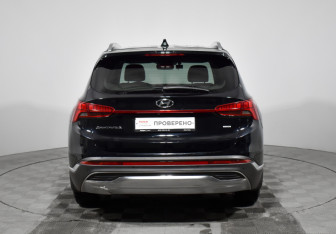 Подержанный автомобиль Hyundai Santa Fe 2021 года (6 фото)